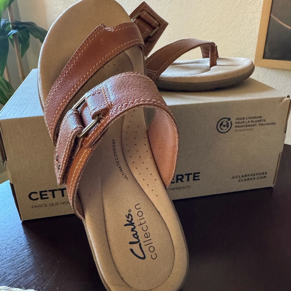 Clarks Women's Tan Leather Sandals